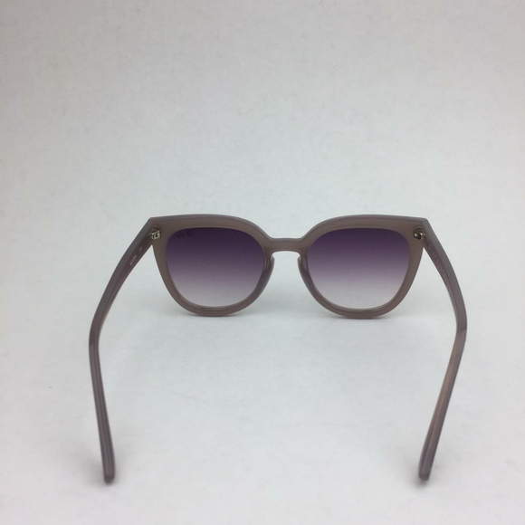 QUAY AUSTRALIA Noosa 50mm Square Sunglasses - Picture 8 of 16